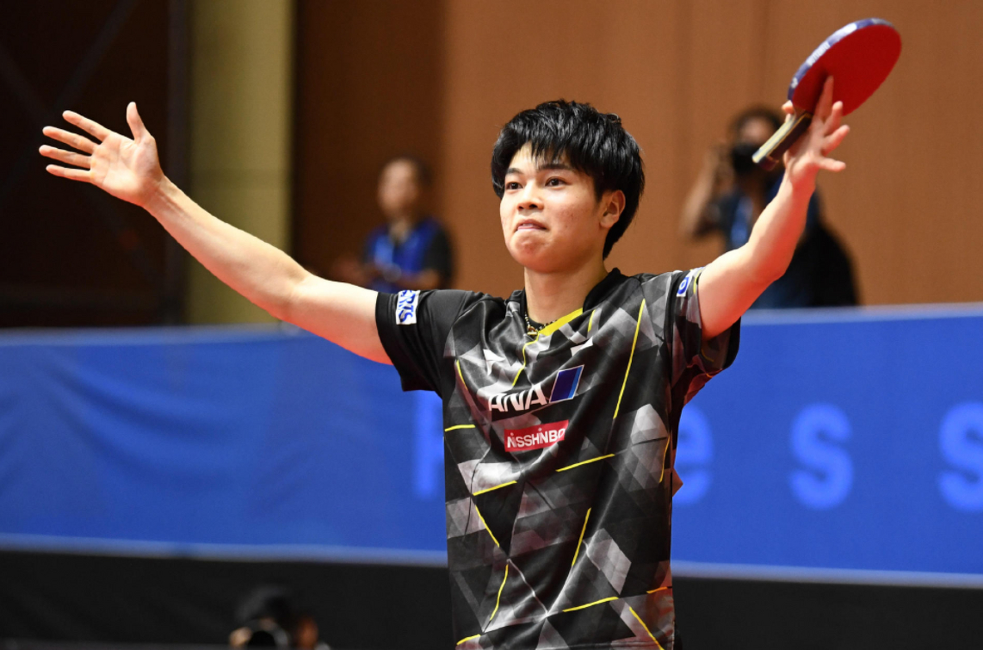 关于日本乒乓球队强势德国乒乓球队，奥恰洛夫完成帽子戏法的信息