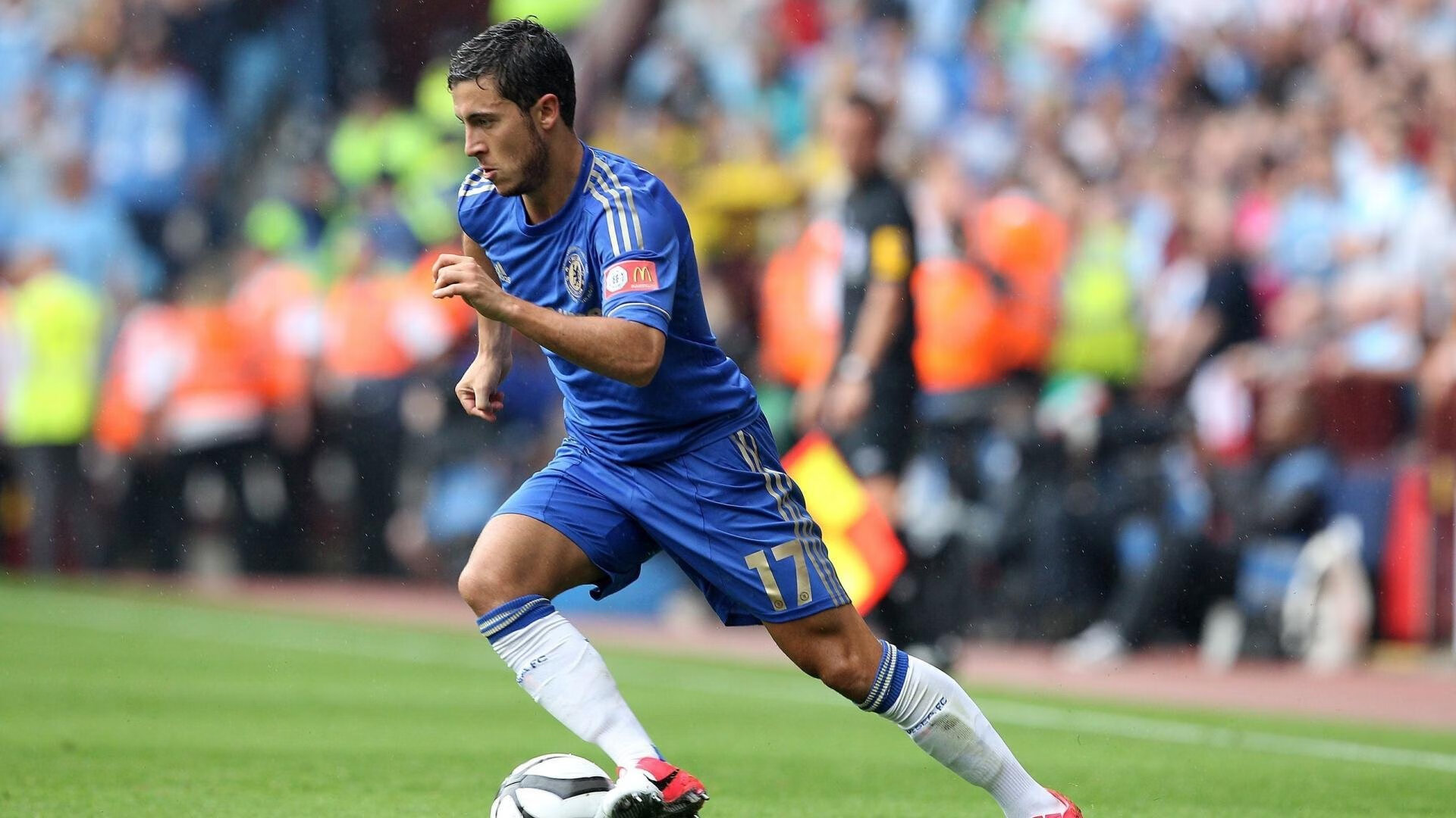 莱万生涯之夜闪耀，AC米兰强势攻克皇家社会主场