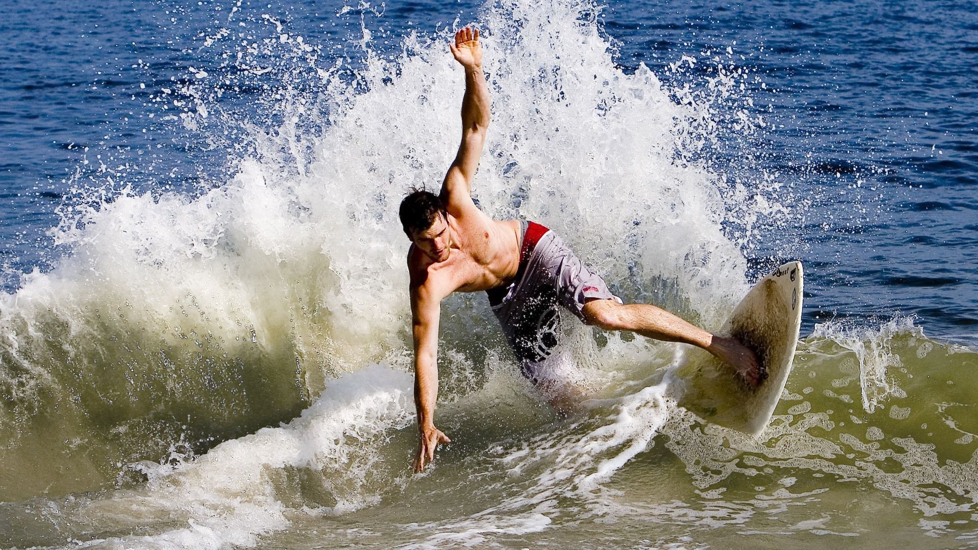 年度焦点之战之夜，福登赛后评分拉满，新一代中场大师的加冕礼